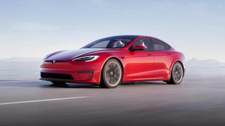 Tesla отзывает 14 000 авто